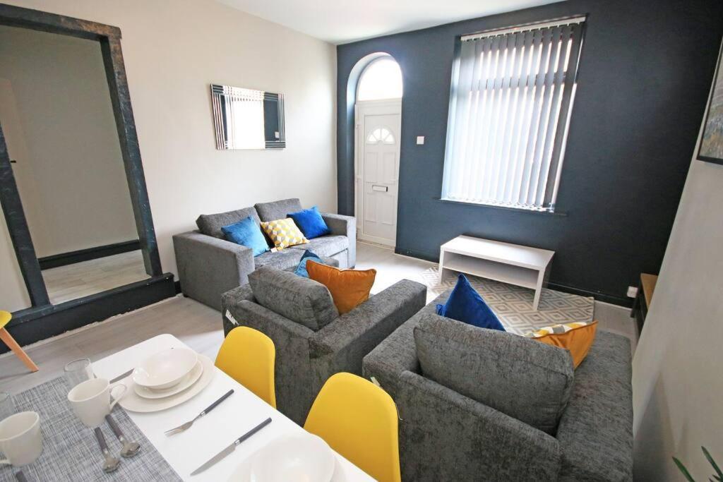 Bellshaw - Newly Refurbished Bradford (West Yorkshire)